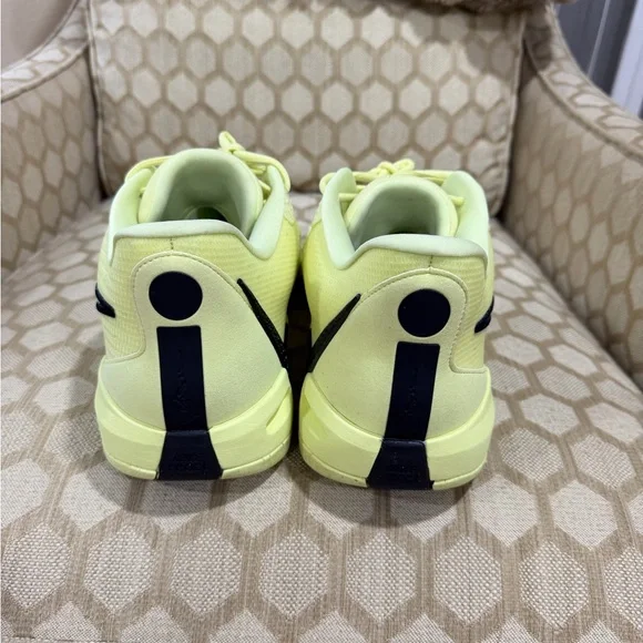 Nike Sabrina 1 size 18 men 19.5 women new - Picture 4 of 5